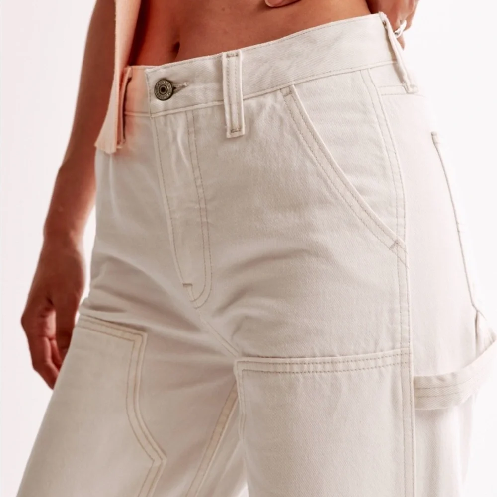 Abercrombie & Fitch Off-White Mid-Rise Slouchy Jeans - Picture 3 of 6